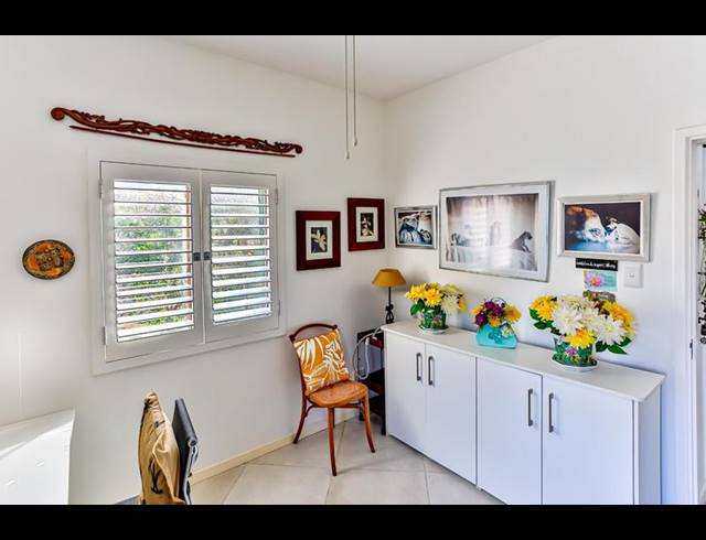 2 BEDROOM APARTMENT FOR SALE IN SHEFFIELD BEACH